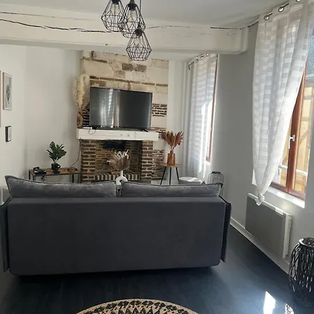 Bel En Plein Coeur Du Vieux Troyes. Troyes