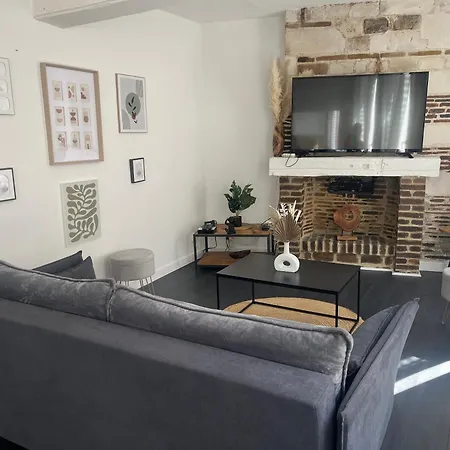 Bel En Plein Coeur Du Vieux Troyes. Apartament