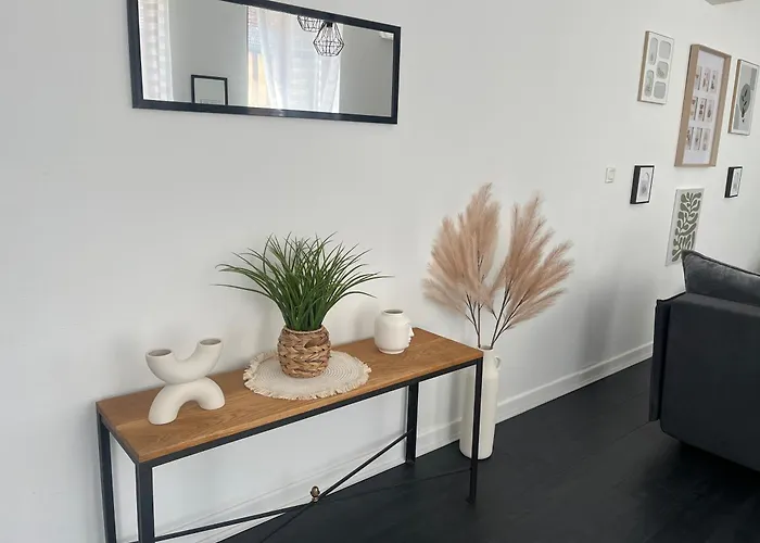 Bel En Plein Coeur Du Vieux Troyes. *